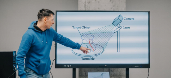 Завершальний етап роботи з цифровими технологіями, де створена модель перетворюється на реальний фізичний об’єкт